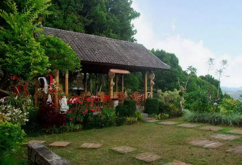 ペンション Karang Sari Guesthouse & Restaurant