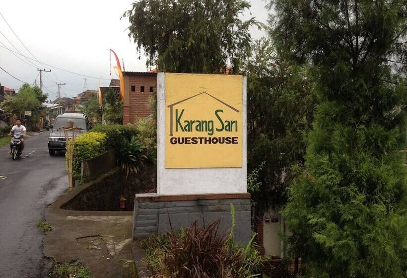 ペンション Karang Sari Guesthouse & Restaurant