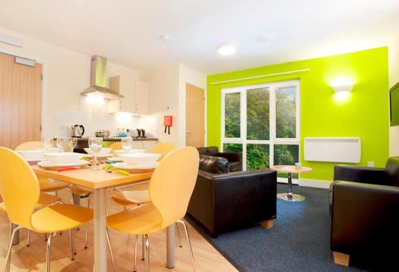 بنسيون The Sidings