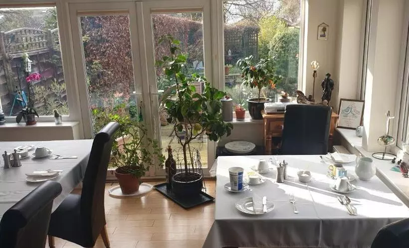 Ugiebrae House Bed & Breakfast