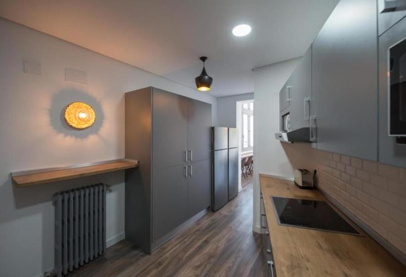 هاستل Wunderhouse Hostal