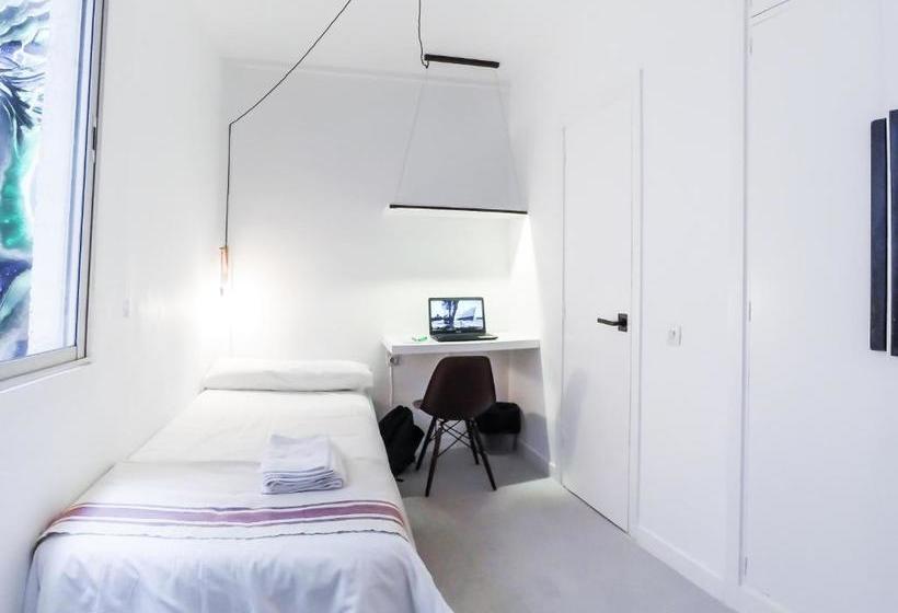 هاستل Wunderhouse Hostal