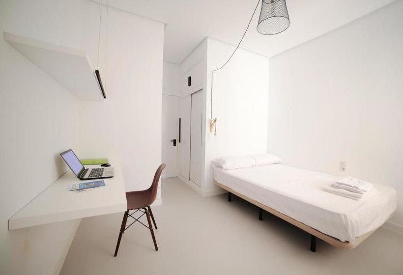 هاستل Wunderhouse Hostal