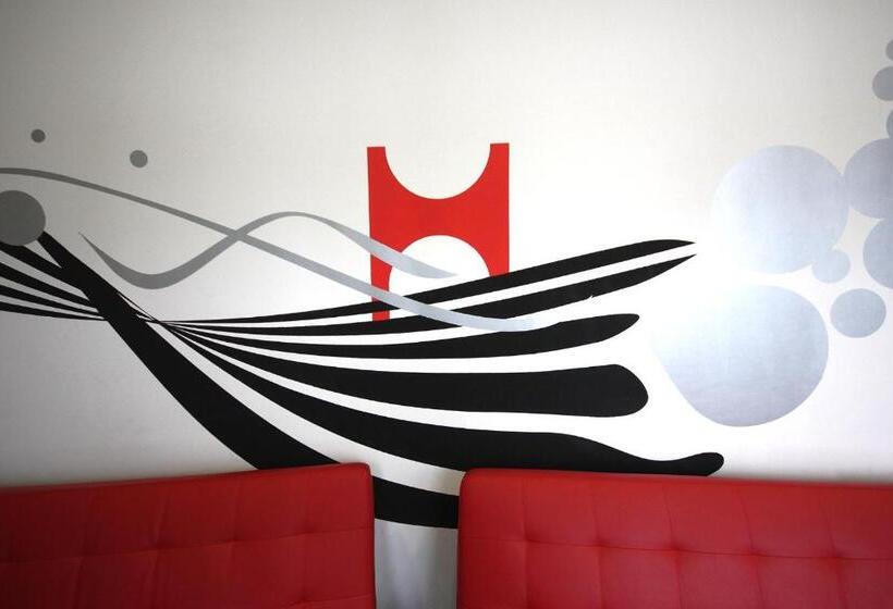 Botxo Gallery   Hostel