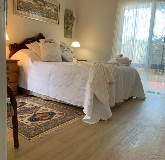 Forest Retreat Bed And Breakfast