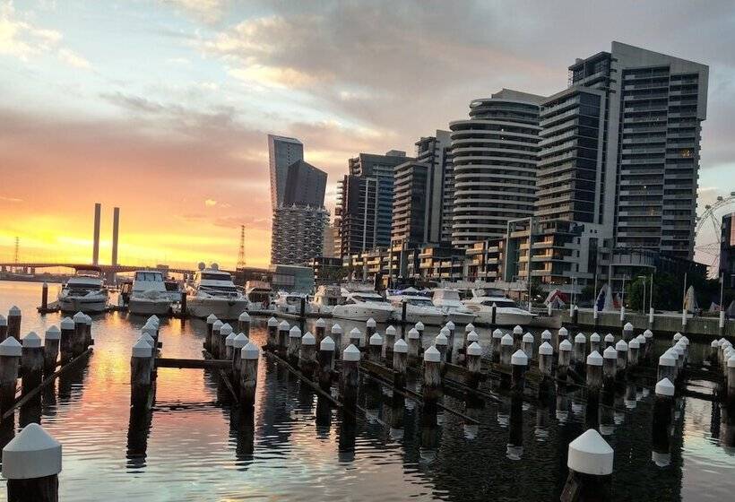 Harbour Escape Apartments