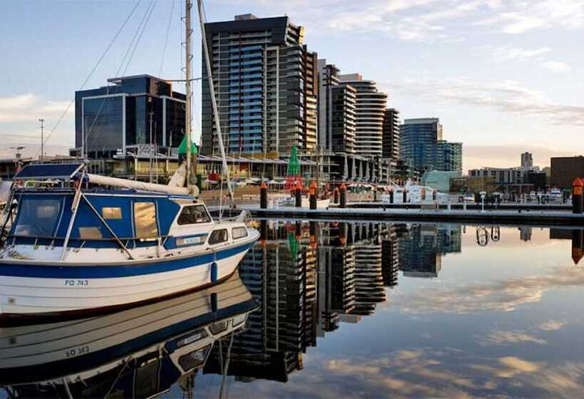 Harbour Escape Apartments