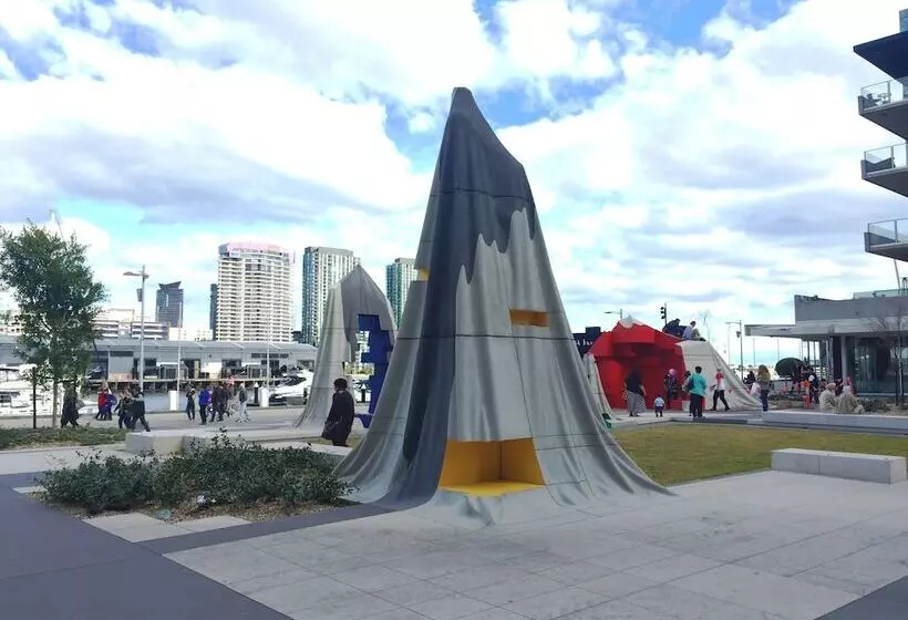 Harbour Escape Apartments