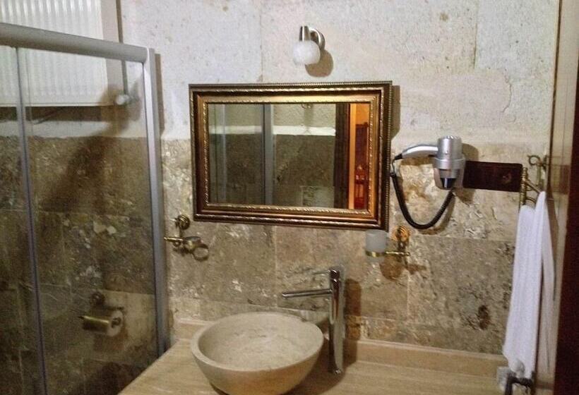 هتل Avanos Suites