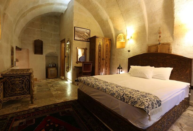 هتل Avanos Suites