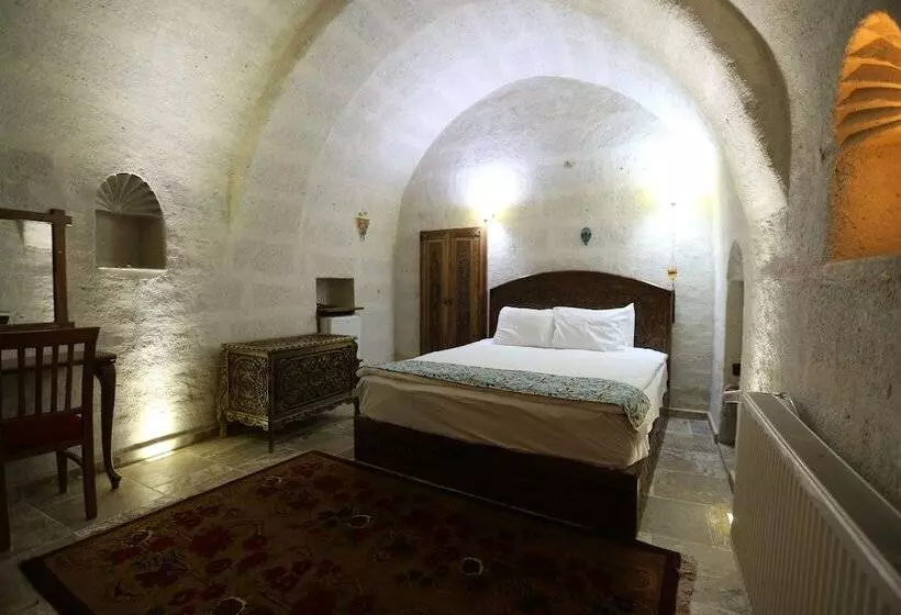 ホテル Avanos Suites
