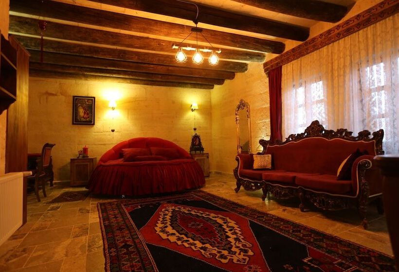 هتل Avanos Suites