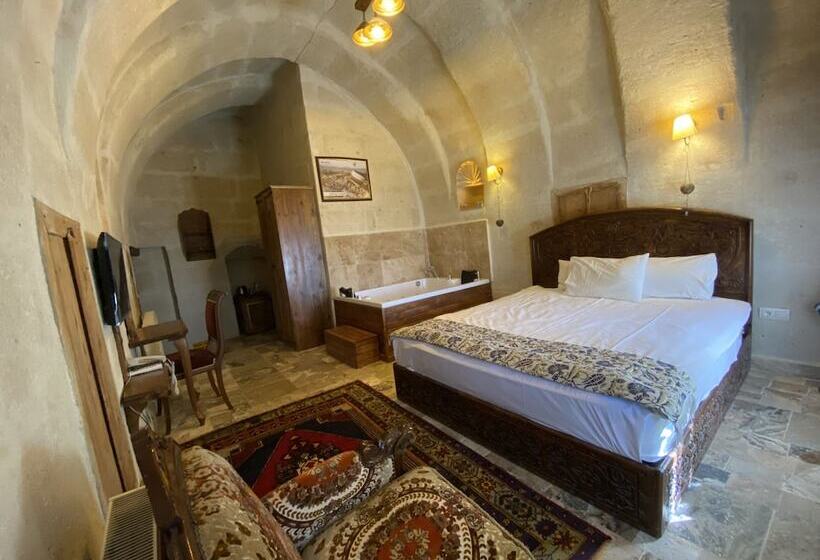 هتل Avanos Suites