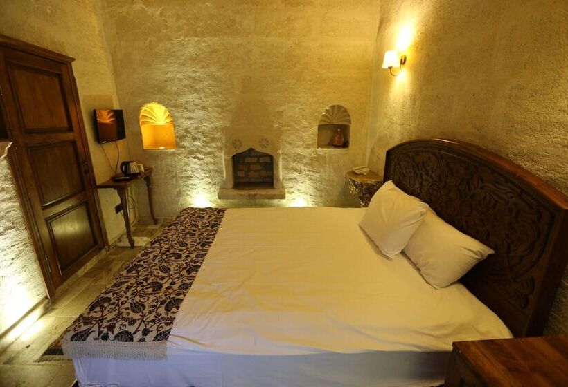 هتل Avanos Suites