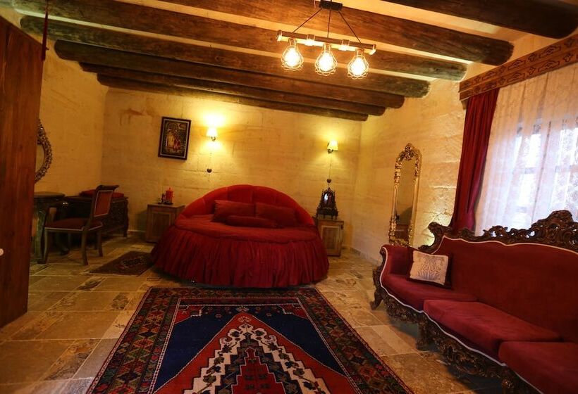 هتل Avanos Suites