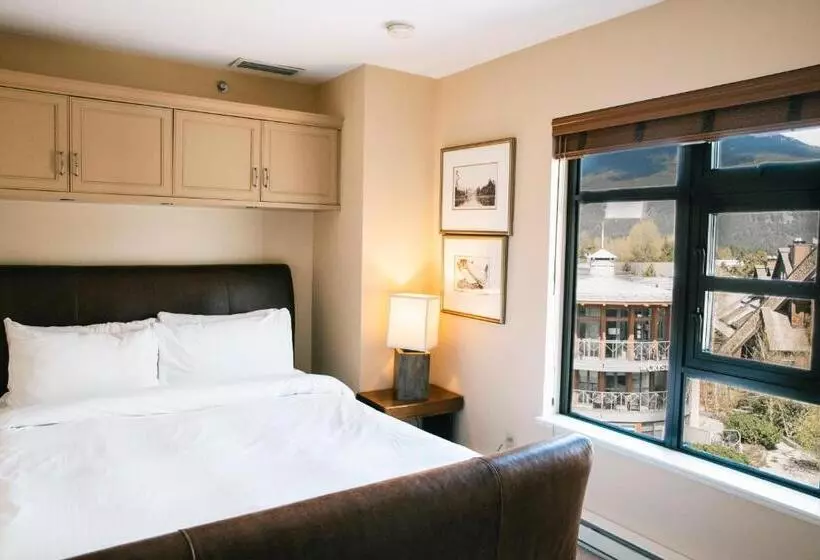 هتل Carleton Lodge