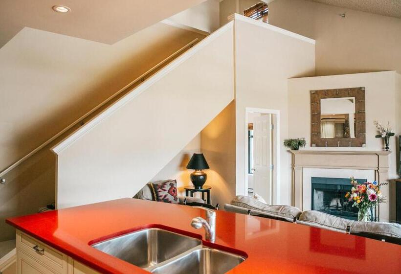 ホテル Carleton Lodge