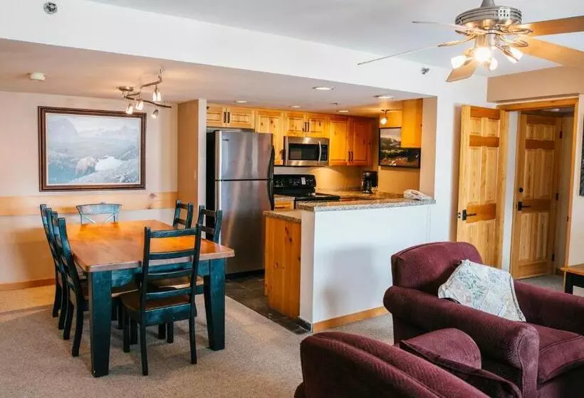 هتل Carleton Lodge