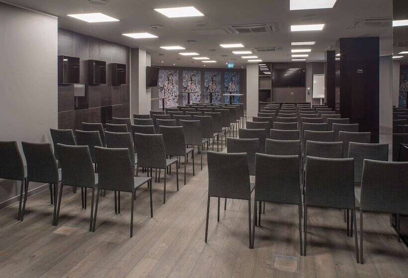 هتل Pullman Riga Old Town