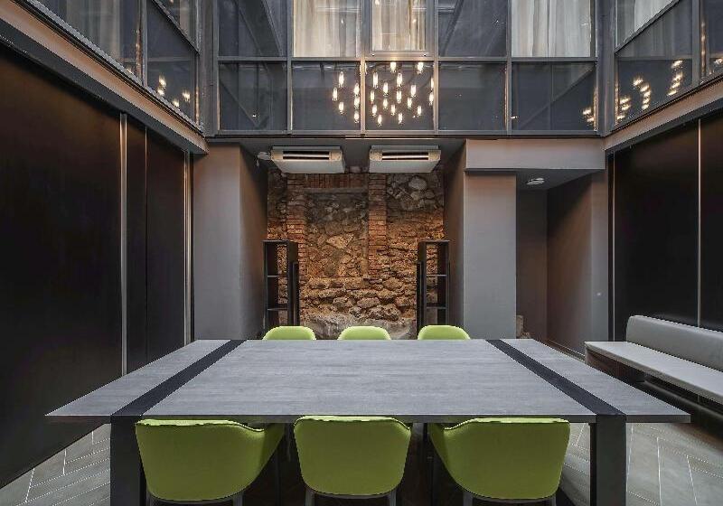 هتل Pullman Riga Old Town