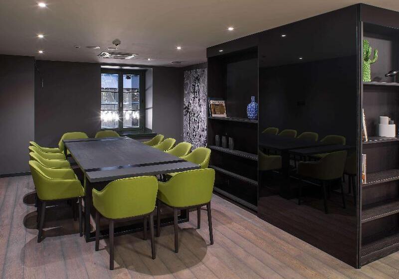 هتل Pullman Riga Old Town