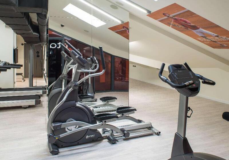 هتل Pullman Riga Old Town