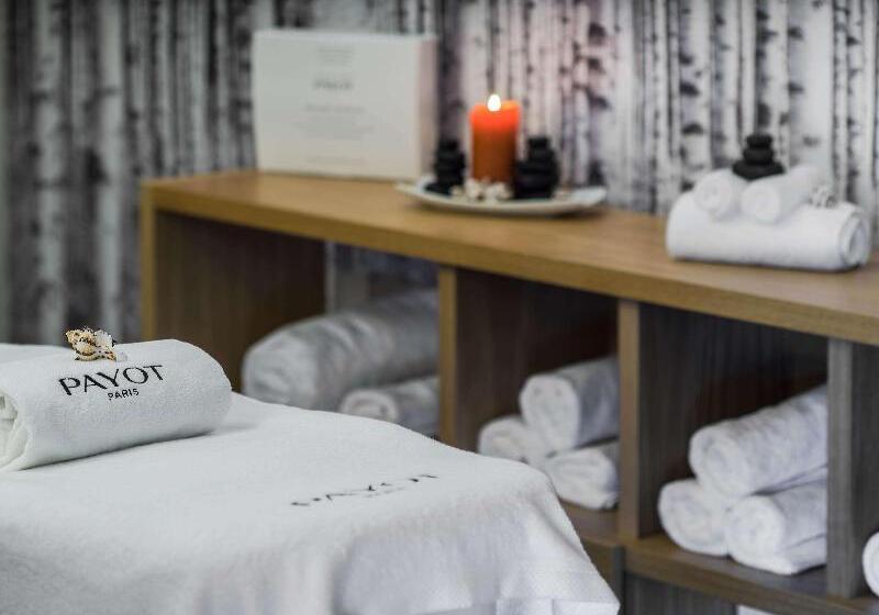 هتل Pullman Riga Old Town