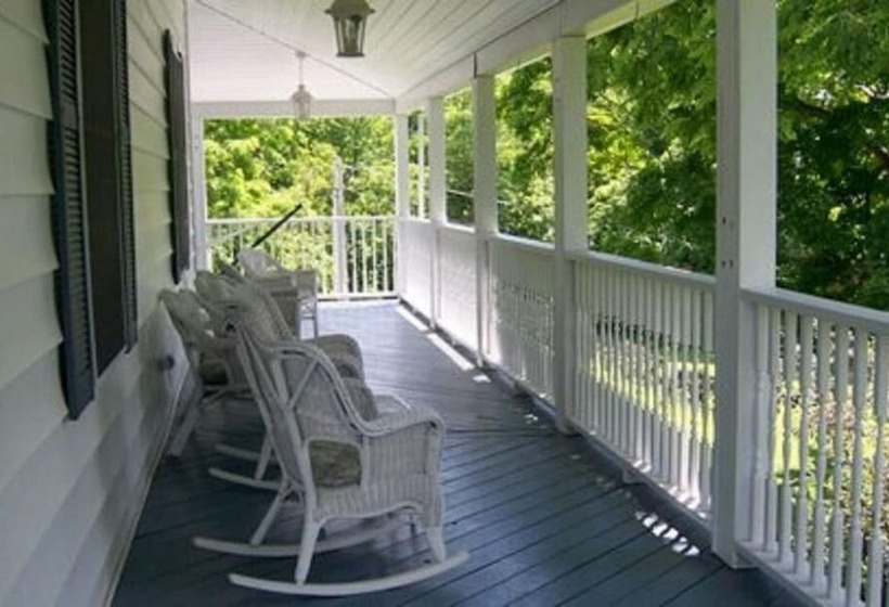 Locust Tree Bed And Breakfast Llc