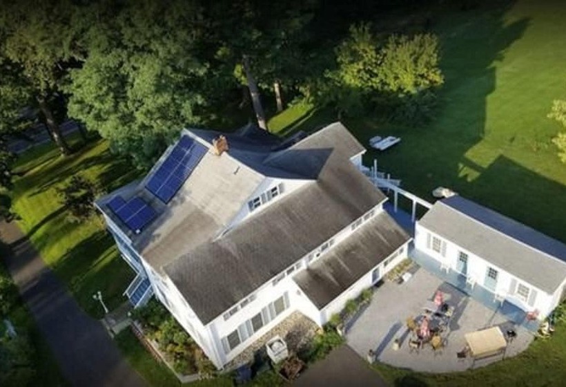 Locust Tree Bed And Breakfast Llc