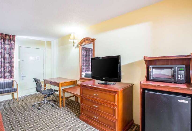 מוטל Rodeway Inn