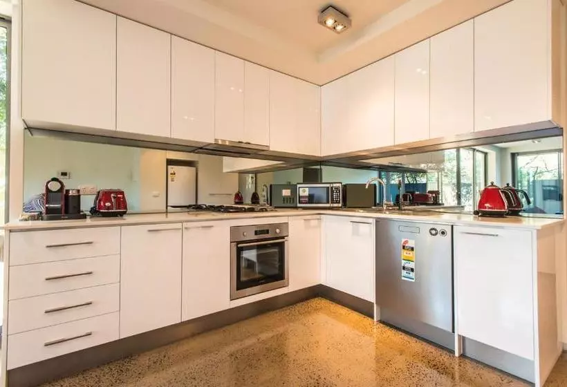 Orange Serviced Apartment