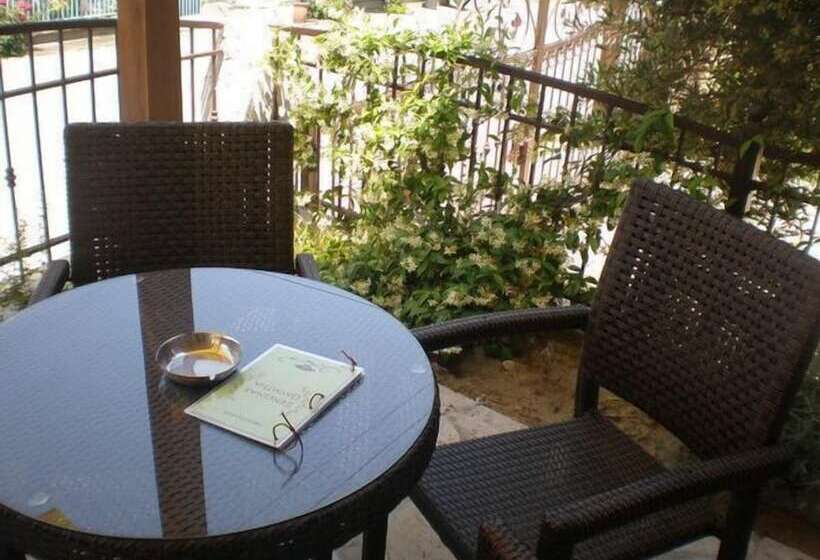 بنسيون Olympia Guesthouse