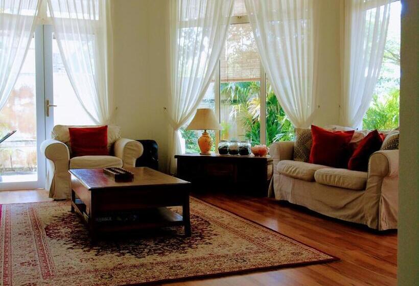 膳宿费 Rumah Putih Near Klia & Xiamen University