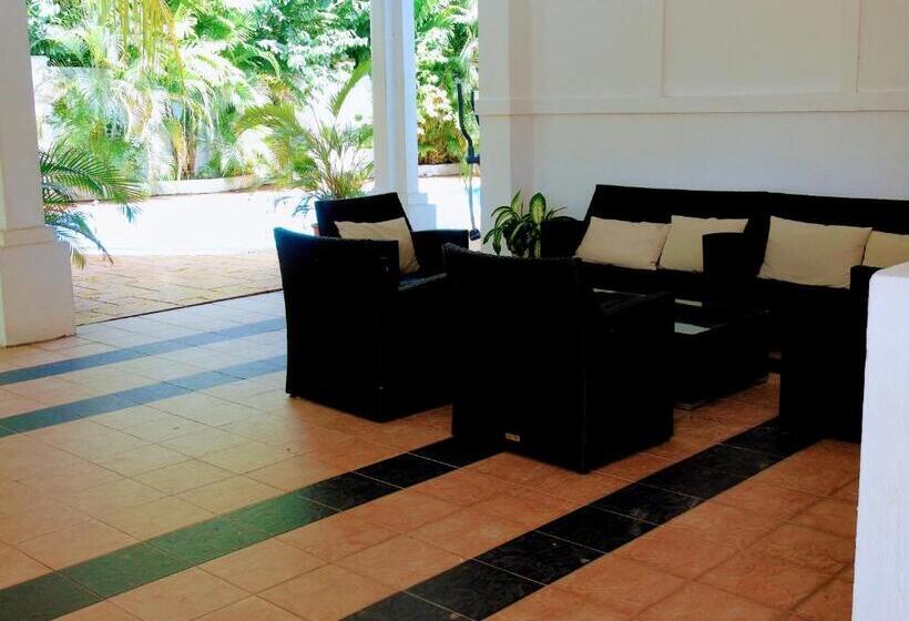 膳宿费 Rumah Putih Near Klia & Xiamen University