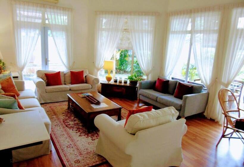 膳宿费 Rumah Putih Near Klia & Xiamen University