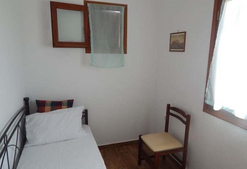 Victoria Studios & Apartments