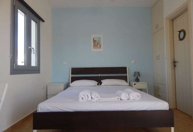 Victoria Studios & Apartments