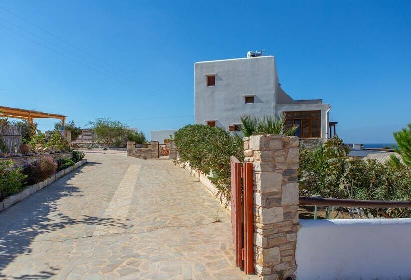 Victoria Studios & Apartments