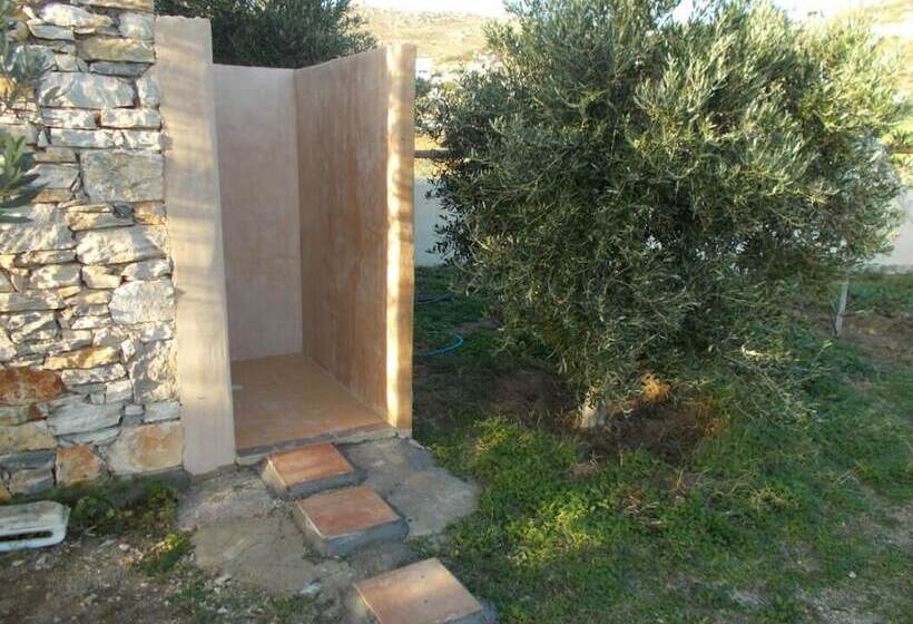 Victoria Studios & Apartments