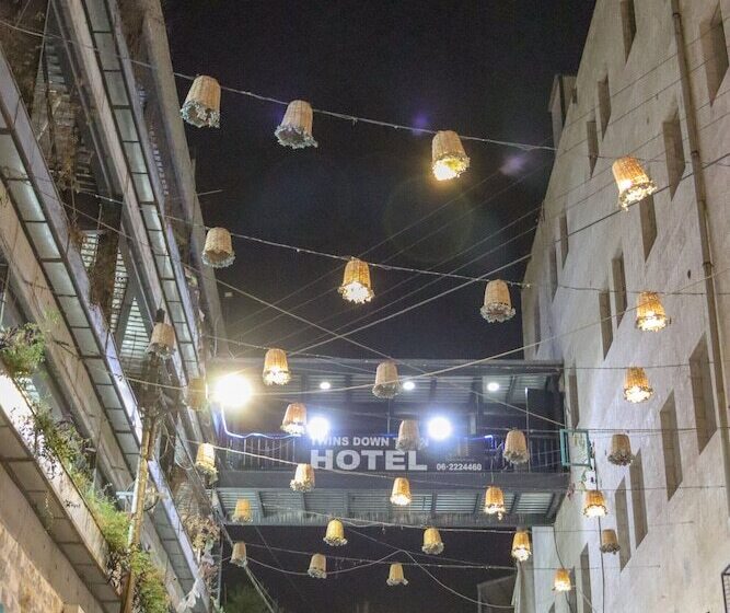 هتل Twins Downtown