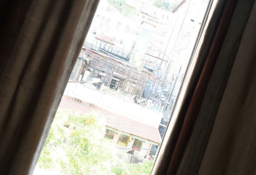 هتل Twins Downtown