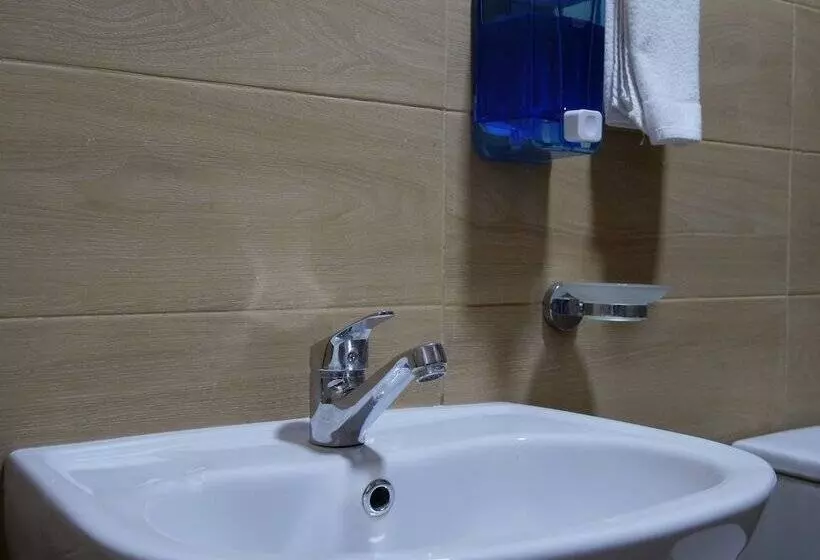 هتل Twins Downtown