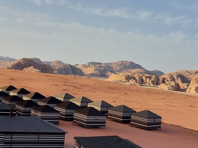 هتل Bedouin Future Camp