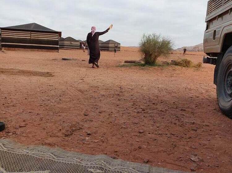 هتل Bedouin Future Camp