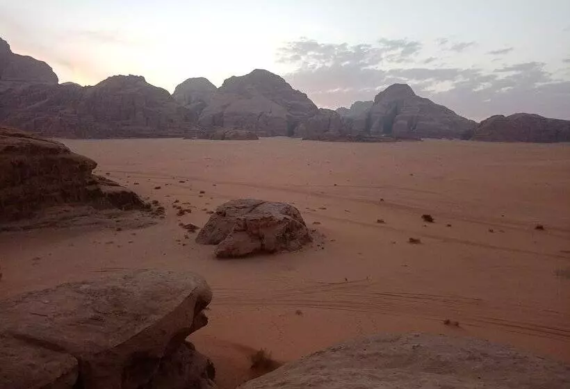 هتل Zarb Desert Camp