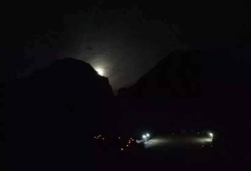 هتل Zarb Desert Camp