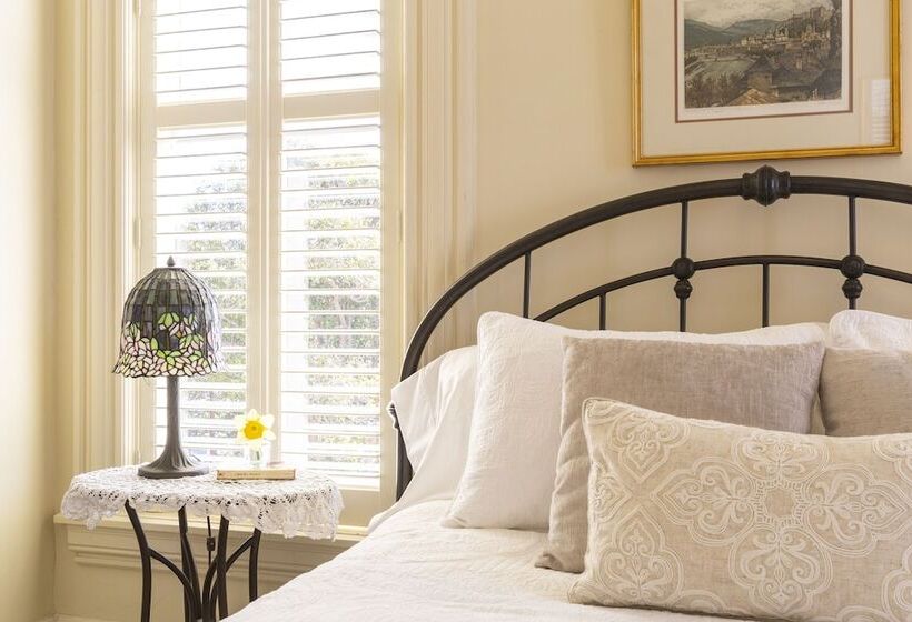 مبيت وإفطار Pinc Lady Mansion