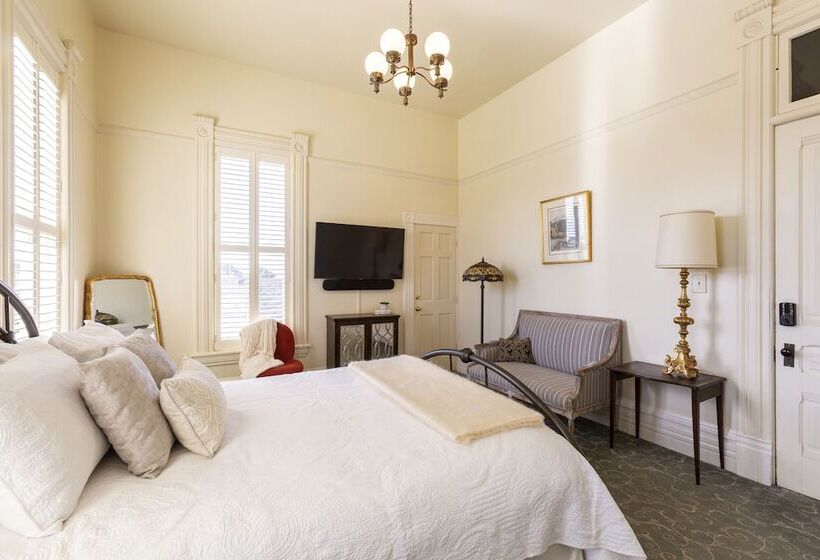 مبيت وإفطار Pinc Lady Mansion