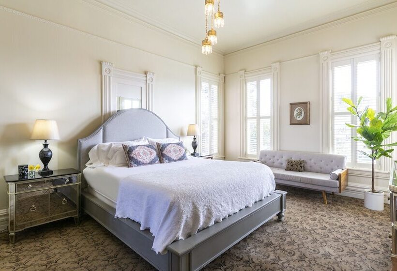 مبيت وإفطار Pinc Lady Mansion