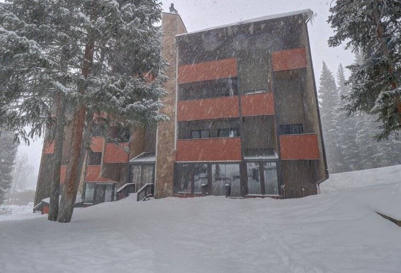 Cm321h Copper Mtn Inn Hotel Room By Redawning